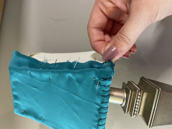 How to Create and Replace a Lampshade: crwdns2935265:06crwdnd2935265:03crwdnd2935265:03crwdne2935265:0