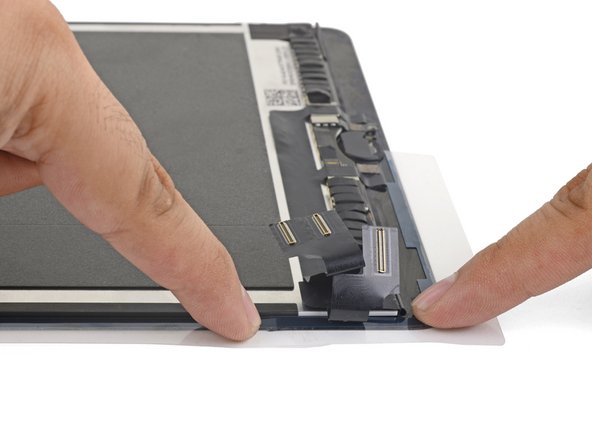 iPad Display Assembly 3 Pc. Adhesive Application: crwdns2935265:05crwdnd2935265:02crwdnd2935265:03crwdne2935265:0