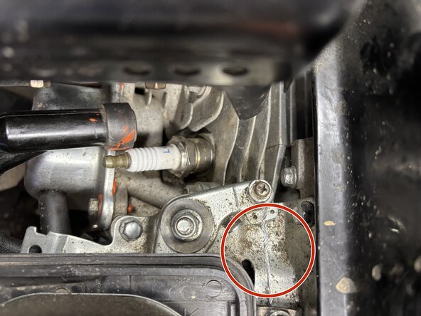 Coleman CT200U-AB Mini Bike Throttle Assembly Replacement, Disconnecting cable: crwdns2935265:05crwdnd2935265:02crwdnd2935265:03crwdne2935265:0