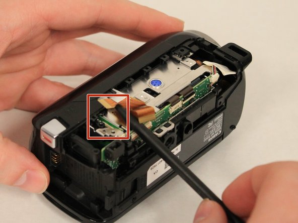 Canon Vixia HF R500 Disassembly: crwdns2935265:07crwdnd2935265:03crwdnd2935265:03crwdne2935265:0