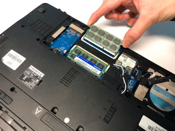 Acer TravelMate P653-V-6882 RAM Replacement: crwdns2935265:08crwdnd2935265:02crwdnd2935265:03crwdne2935265:0