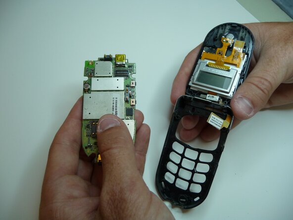 Motorola V180 Motherboard Replacement: crwdns2935265:03crwdnd2935265:02crwdnd2935265:02crwdne2935265:0