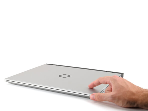 Framework Laptop 16 Bezel Replacement, Open the laptop: crwdns2935265:01crwdnd2935265:01crwdnd2935265:02crwdne2935265:0