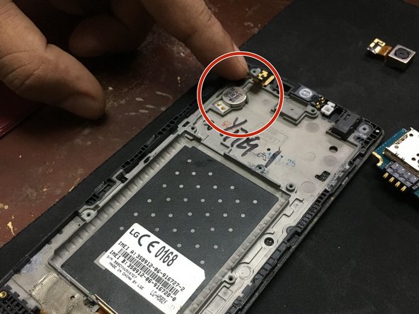LG Y90 Teardown: step 7, image 1 of 2
