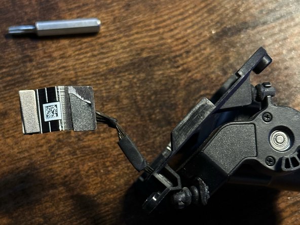 DJI FPV Drone Camera/Gimbal Replacement, Remove the cable cover: crwdns2935265:019crwdnd2935265:03crwdnd2935265:03crwdne2935265:0