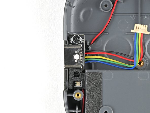 Fairphone Fairbuds USB-C Port Replacement, Remove the USB-C port screws: crwdns2935265:013crwdnd2935265:02crwdnd2935265:02crwdne2935265:0