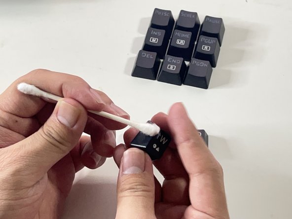 Redragon K552 Key Switch Replacement: 手順 3、 3の画像 3