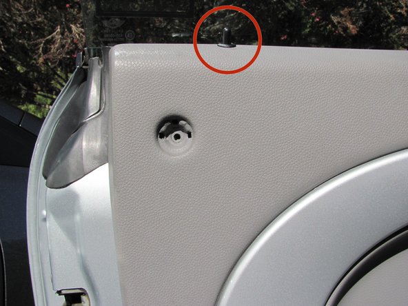 2001-2006 Mini Cooper Lock Actuator Replacement: crwdns2935265:03crwdnd2935265:02crwdnd2935265:02crwdne2935265:0