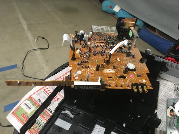 Sony DVD VHS Player  Teardown: crwdns2935265:08crwdnd2935265:03crwdnd2935265:03crwdne2935265:0