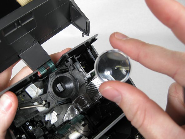 Polaroid One-Step 600 Lens Replacement: crwdns2935265:07crwdnd2935265:02crwdnd2935265:02crwdne2935265:0