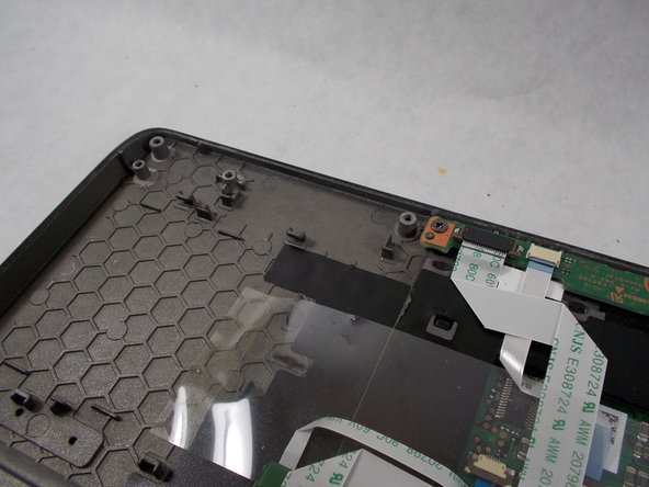 Toshiba Tecra Z50-A Speakers Replacement: crwdns2935265:012crwdnd2935265:03crwdnd2935265:03crwdne2935265:0