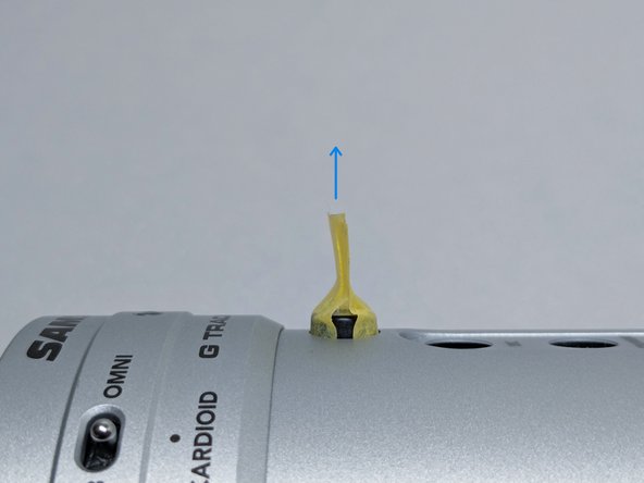 Samson G-Track Pro Teardown, Removing Mute Button: crwdns2935265:04crwdnd2935265:02crwdnd2935265:03crwdne2935265:0
