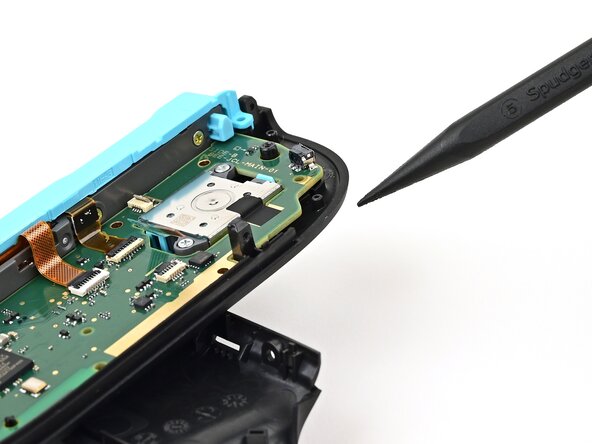 Joy-Con 2 (Left) Joystick Replacement, Lift the board: crwdns2935265:027crwdnd2935265:01crwdnd2935265:03crwdne2935265:0