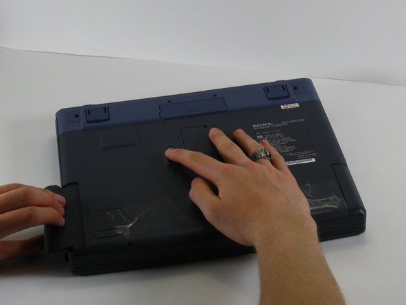 Sony Vaio PCG-F360 Floppy Drive Replacement, Floppy Drive: crwdns2935265:05crwdnd2935265:02crwdnd2935265:02crwdne2935265:0