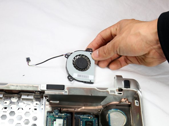 HP Pavilion dm1z-3000 Cooling Fan Replacement: crwdns2935265:05crwdnd2935265:03crwdnd2935265:03crwdne2935265:0