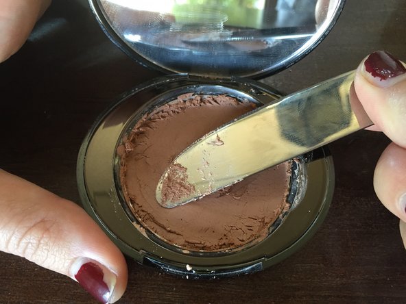 How to Fix Broken Powder Make-up: crwdns2935265:03crwdnd2935265:02crwdnd2935265:02crwdne2935265:0