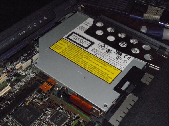 Replacing the Sony Vaio PCG-981L DVD drive: crwdns2935265:03crwdnd2935265:03crwdnd2935265:03crwdne2935265:0