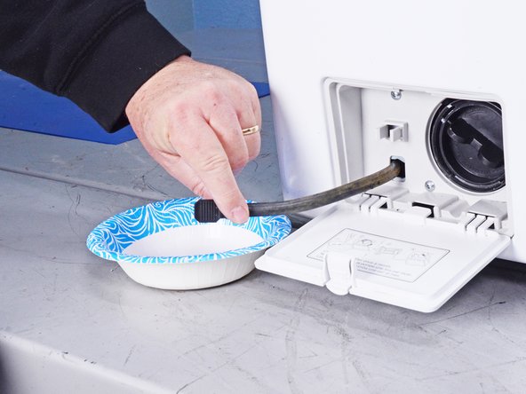 LG Front Load Washing Machine Temperature Sensor Replacement, Drain the machine: crwdns2935265:018crwdnd2935265:02crwdnd2935265:03crwdne2935265:0