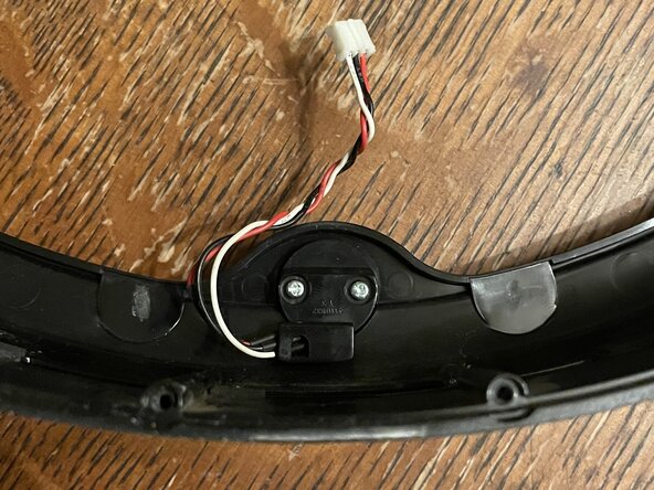 iRobot Roomba 581 Teardown, Optional: IR Bump: crwdns2935265:010crwdnd2935265:01crwdnd2935265:03crwdne2935265:0