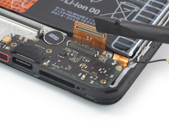 Xiaomi Redmi Note 11 Pro Screen Replacement, Disconnect the interconnect cable: crwdns2935265:023crwdnd2935265:02crwdnd2935265:02crwdne2935265:0