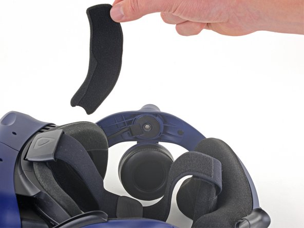 HTC Vive Pro 2 Sensor Array Replacement, Remove the front side foam pads: crwdns2935265:07crwdnd2935265:02crwdnd2935265:03crwdne2935265:0