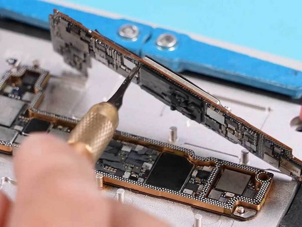 iPhone 13 WiFi Chip Replacement
