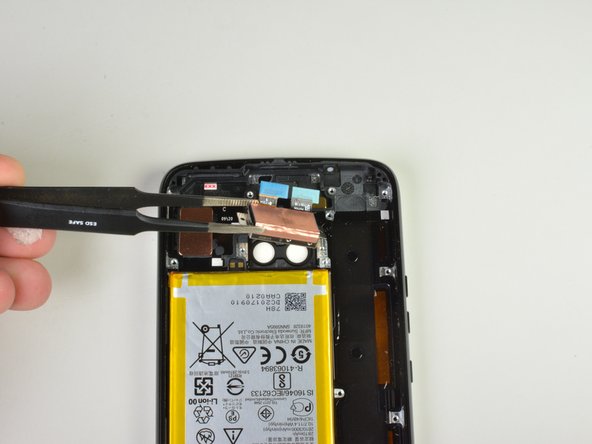 Motorola Moto X4 Rear Camera Replacement: crwdns2935265:022crwdnd2935265:02crwdnd2935265:02crwdne2935265:0