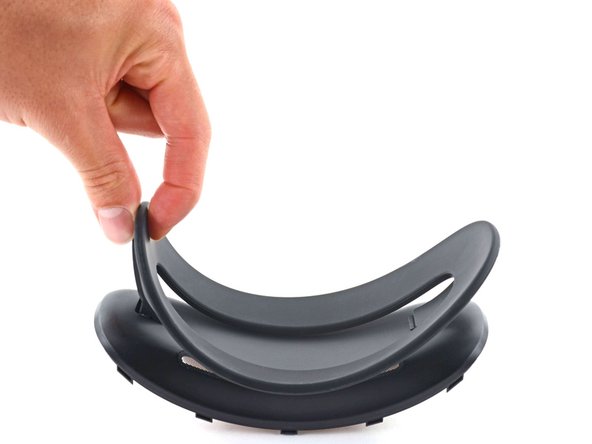HTC Vive XR Elite Rear Padding Replacement, Remove the rear padding: crwdns2935265:09crwdnd2935265:02crwdnd2935265:03crwdne2935265:0