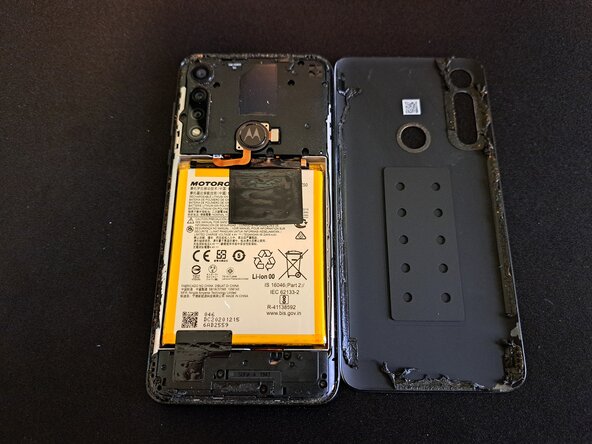 Motorola Moto G Power (2020)/G8 Power Display Replacement, Fully remove the back panel/unscrew plastic cover: crwdns2935265:03crwdnd2935265:02crwdnd2935265:02crwdne2935265:0