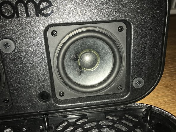 iHome iBT25 Motherboard Replacement: crwdns2935265:08crwdnd2935265:02crwdnd2935265:03crwdne2935265:0