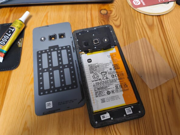 Redmi A3 Screen Replacement, Remove back cover: step 4, image 1 of 1