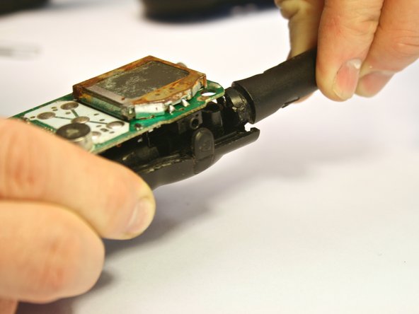 Motorola Talkabout FV700R Circuit Board Replacement: crwdns2935265:010crwdnd2935265:02crwdnd2935265:03crwdne2935265:0