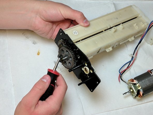 Fellowes T7CM Shaft Replacement: crwdns2935265:08crwdnd2935265:02crwdnd2935265:03crwdne2935265:0