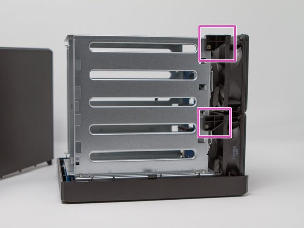 Synology DS918+ - Démontage complet, Parties internes : présentation: crwdns2935265:07crwdnd2935265:03crwdnd2935265:03crwdne2935265:0