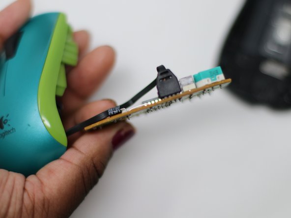 Logitech M125 Power Cord Replacement: crwdns2935265:07crwdnd2935265:03crwdnd2935265:03crwdne2935265:0