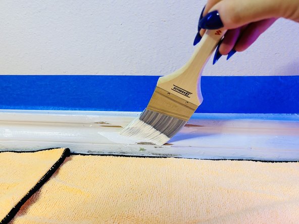 How To Repair A Paint Stained Baseboard: passo 5, immagine 2 di 3