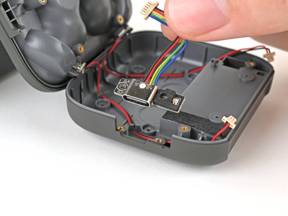 Fairphone Fairbuds USB-C Port Replacement, Remove the USB-C port: crwdns2935265:014crwdnd2935265:02crwdnd2935265:02crwdne2935265:0