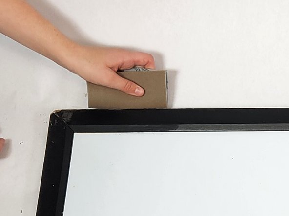 How to Repair a Whiteboard Frame: passo 8, immagine 2 di 2