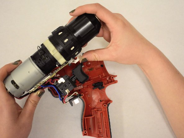 Milwaukee M12 2407-20 Forward/Reverse Shuttle Replacement, Forward/Reverse Shuttle: crwdns2935265:03crwdnd2935265:03crwdnd2935265:03crwdne2935265:0