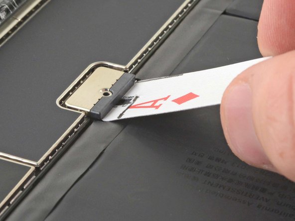 How to Disconnect an iPad Battery with a Playing Card, Disconnect the battery: crwdns2935265:04crwdnd2935265:02crwdnd2935265:03crwdne2935265:0