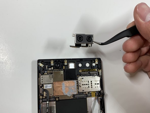 Razer Phone Motherboard Replacement: adım 18, 3 resimden 3.