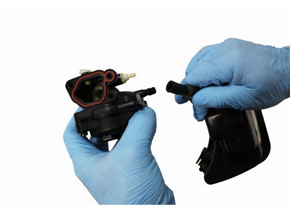 Changer le carburateur de la tondeuse 460BSP500E-3, Désaccouplement du réservoir: stap 0, afbeelding 3 van 3