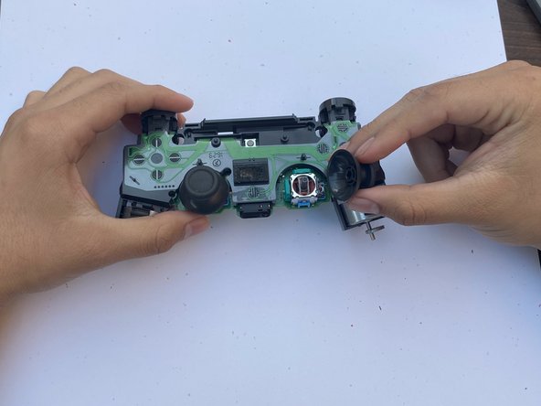 DulaShock 4 CUH-ZCT2 Potentiometer(s) Replacement: crwdns2935265:08crwdnd2935265:03crwdnd2935265:03crwdne2935265:0