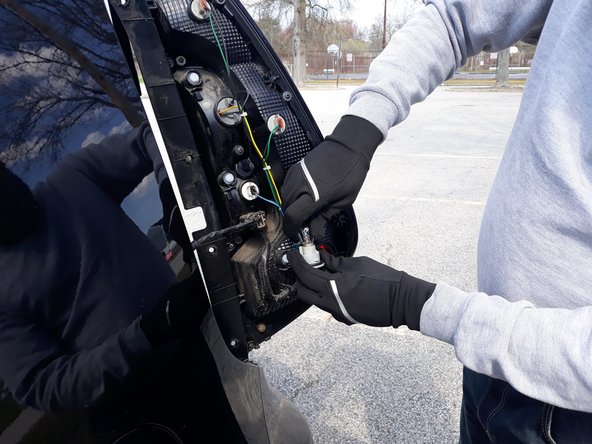 2014-Present Kia Soul Brake Light Replacement: crwdns2935265:07crwdnd2935265:03crwdnd2935265:03crwdne2935265:0