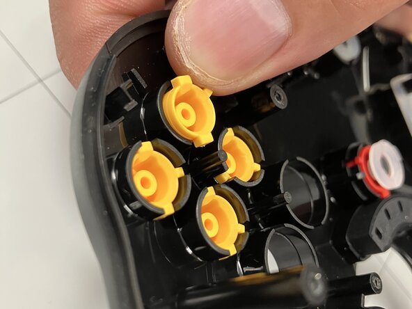 SAFFUN Wireless N64 Controller Button Replacement: 步骤 17 中的图像 2，3