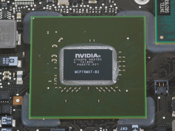 MacBook Unibody Model A1278 Teardown: crwdns2935265:017crwdnd2935265:03crwdnd2935265:03crwdne2935265:0