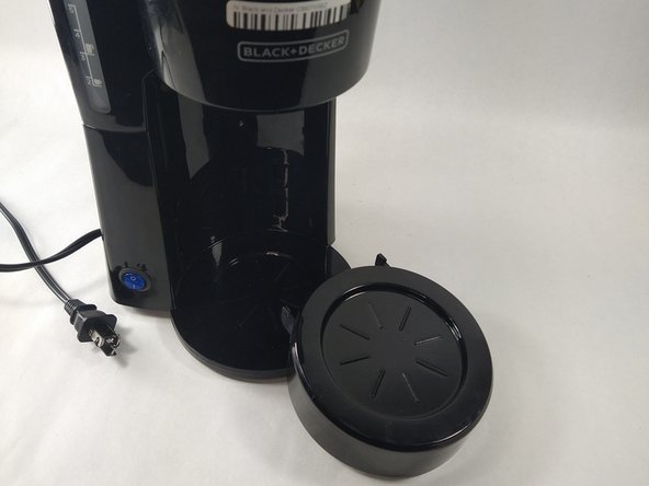 Black and Decker CM0700BZ Water Piping Replacement, Water Pipes: crwdns2935265:06crwdnd2935265:02crwdnd2935265:02crwdne2935265:0