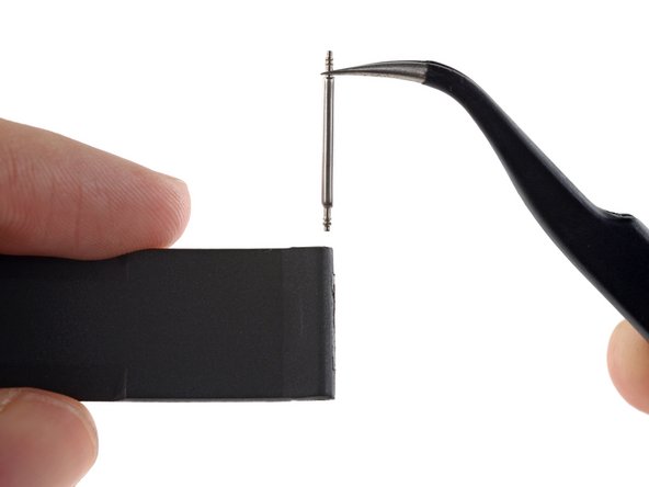 Apple Analog Watch Teardown: crwdns2935265:04crwdnd2935265:02crwdnd2935265:02crwdne2935265:0