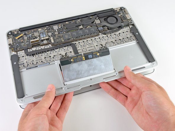 MacBook Air 11" Late 2010 Trackpad Replacement: crwdns2935265:09crwdnd2935265:02crwdnd2935265:03crwdne2935265:0