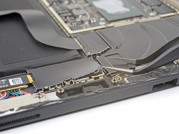 Microsoft Surface Pro 5 MicroSD Card Reader Replacement, Disconnect the microSD card reader: crwdns2935265:031crwdnd2935265:02crwdnd2935265:03crwdne2935265:0